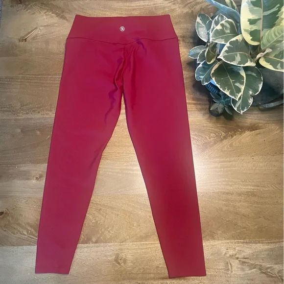 SAGE Collective Leggings - Picture 3 of 10